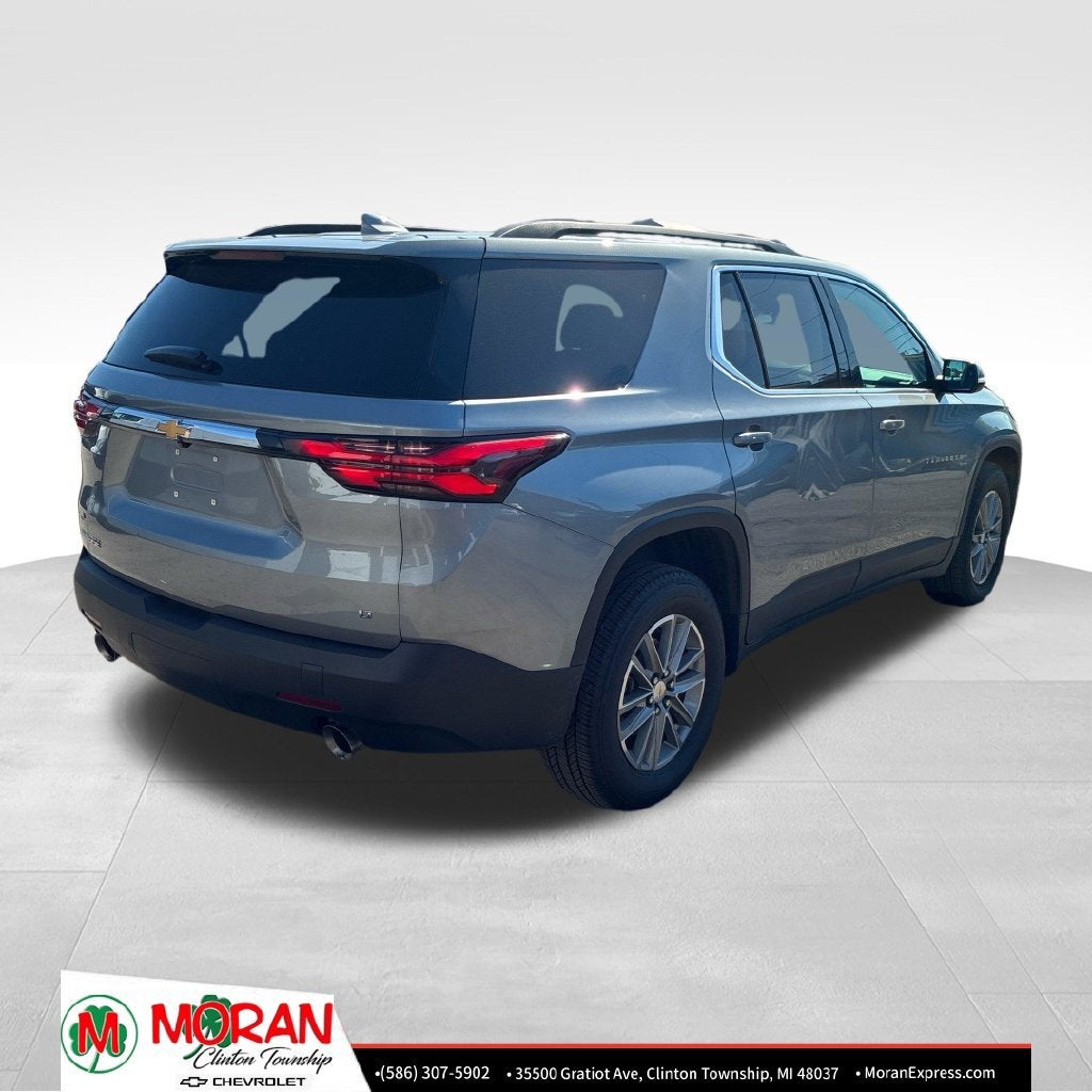 2023 Chevrolet Traverse LT Cloth