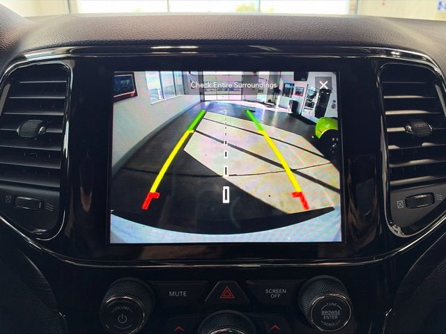 2021 Jeep Grand Cherokee Laredo X 4x4