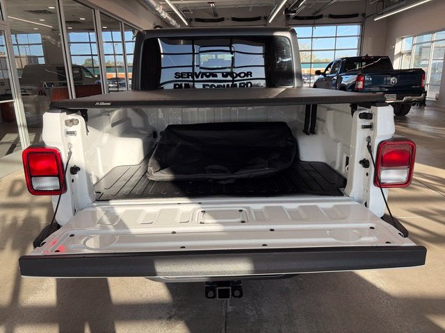 2023 Jeep Gladiator Willys 4x4