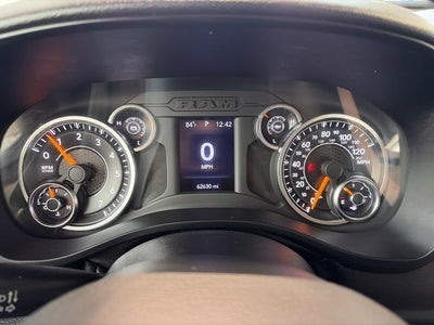 2020 RAM 1500 Big Horn Crew Cab 4x4 5'7' Box