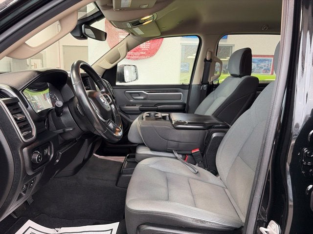 2020 RAM 1500 Big Horn Crew Cab 4x4 5'7' Box