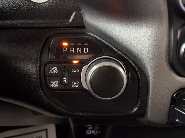 2020 RAM 1500 Big Horn Crew Cab 4x4 5'7' Box
