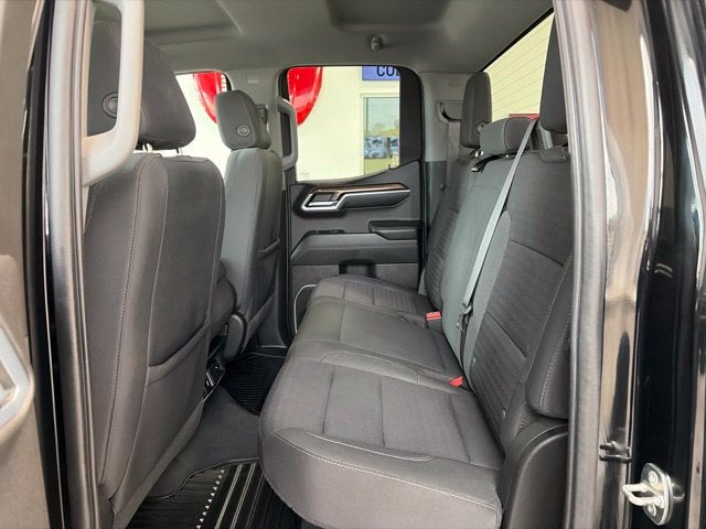 2022 Chevrolet Silverado 1500 4WD Double Cab Standard Bed LT with 2FT