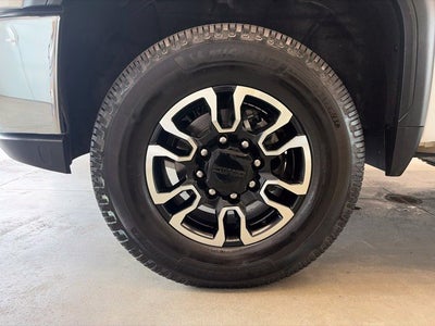 2022 GMC Sierra 2500HD 4WD Crew Cab Standard Bed SLT