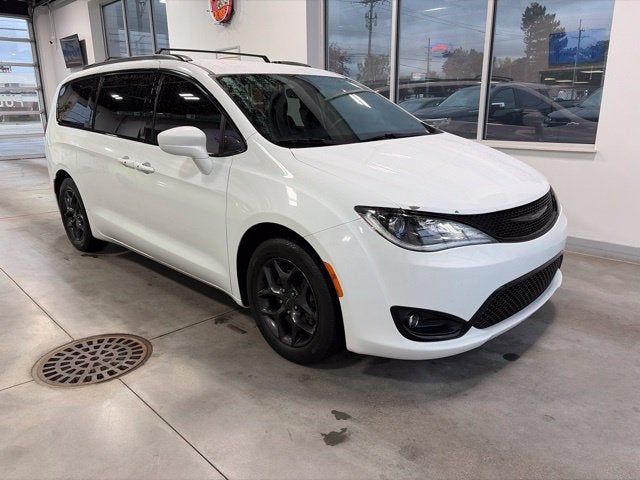 2018 Chrysler Pacifica Touring L Plus