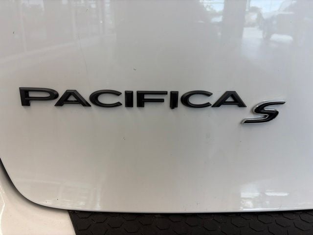 2024 Chrysler Pacifica Hybrid S Appearance Pkg