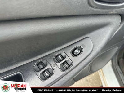 2004 Chrysler Sebring Base