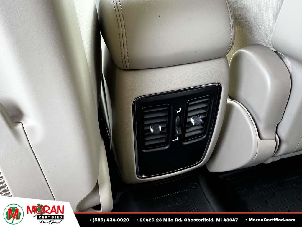 2019 Jeep Grand Cherokee Laredo E