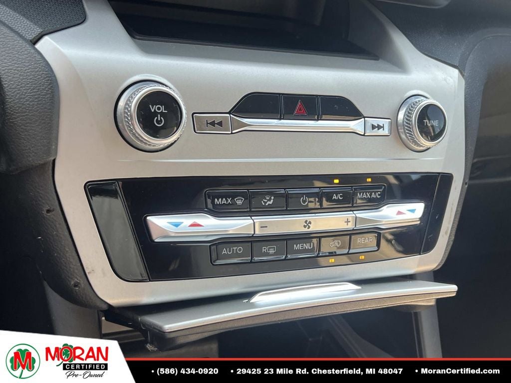 2022 Ford Explorer Base