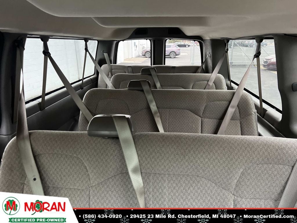 2017 Chevrolet Express 3500 LT Passenger