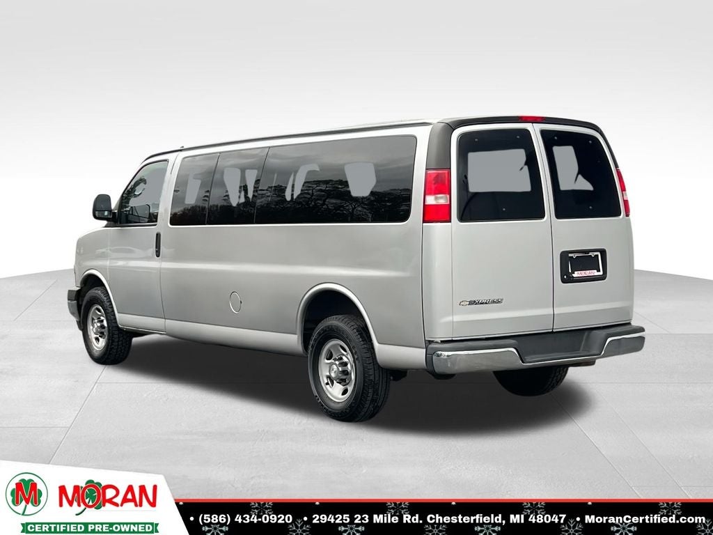 2017 Chevrolet Express 3500 LT Passenger