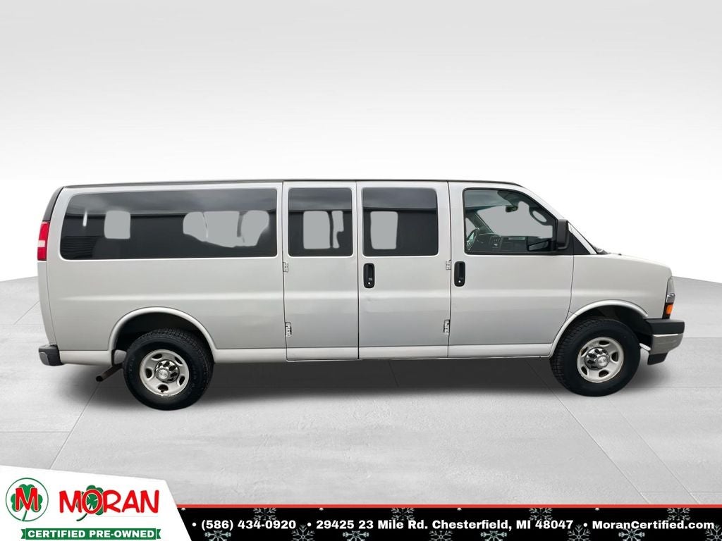 2017 Chevrolet Express 3500 LT Passenger
