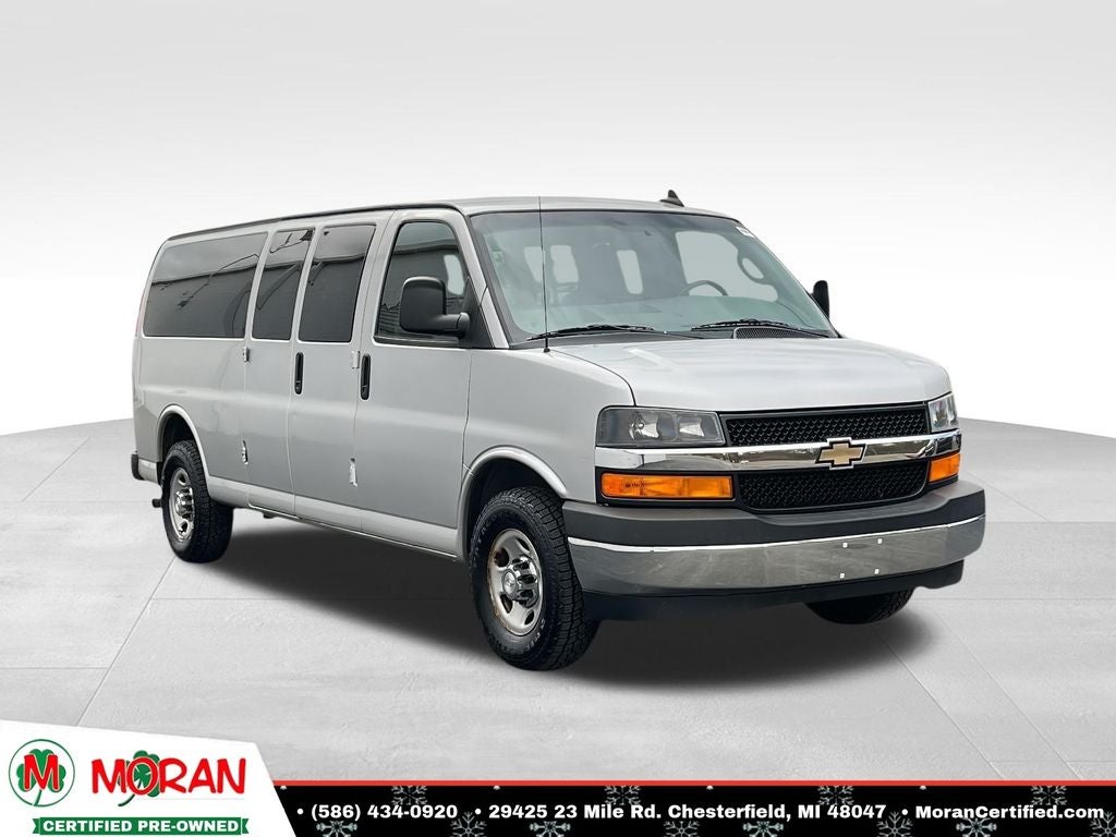 2017 Chevrolet Express 3500 LT Passenger