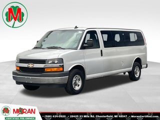 2017 Chevrolet Express 3500 LT Passenger