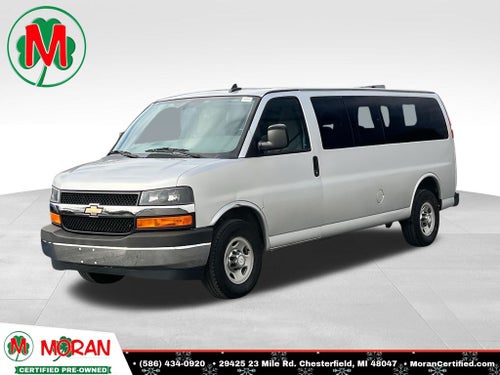2017 Chevrolet Express 3500 LT Passenger