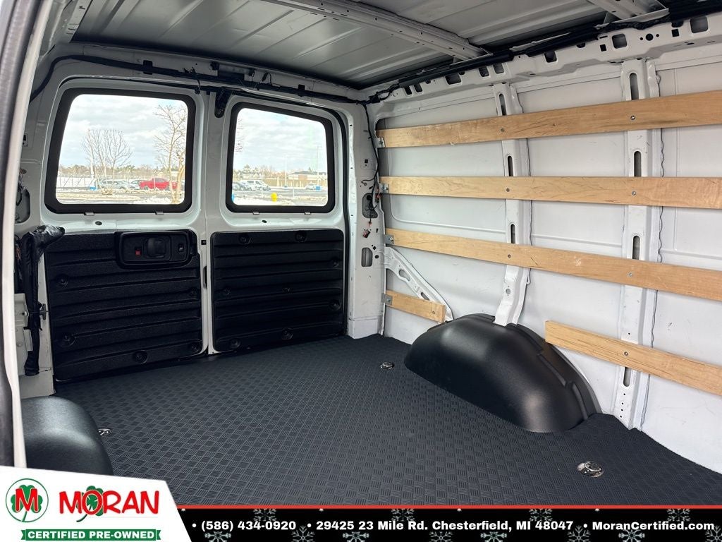 2024 Chevrolet Express 2500 Work Van Cargo