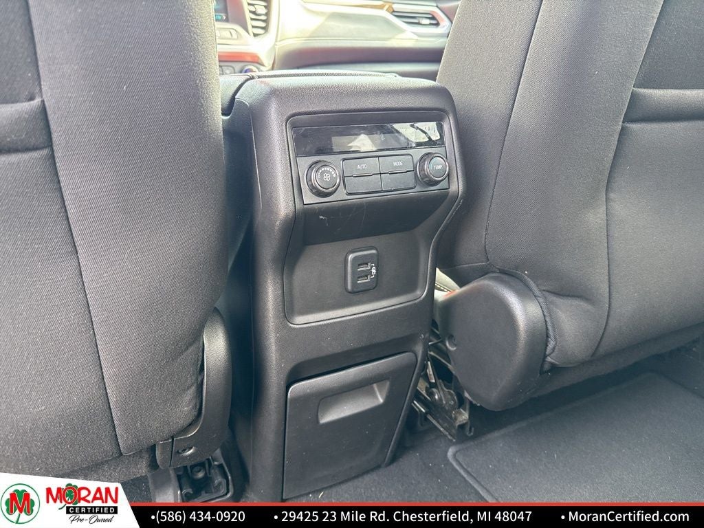 2017 GMC Acadia SLE-2