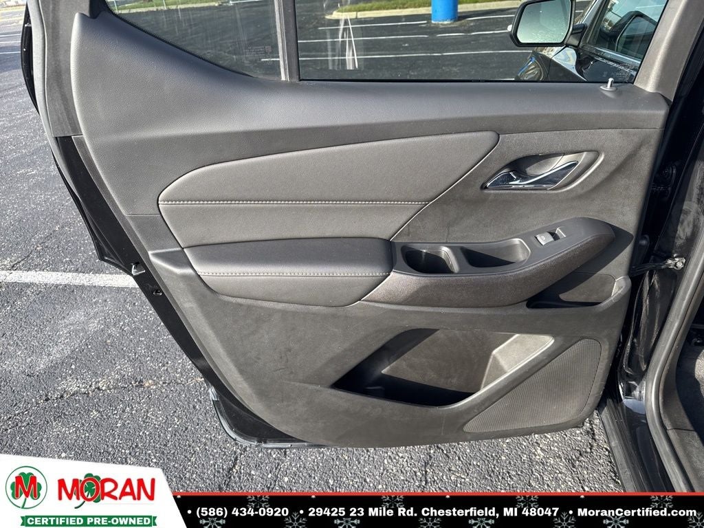 2022 Chevrolet Traverse LT Leather