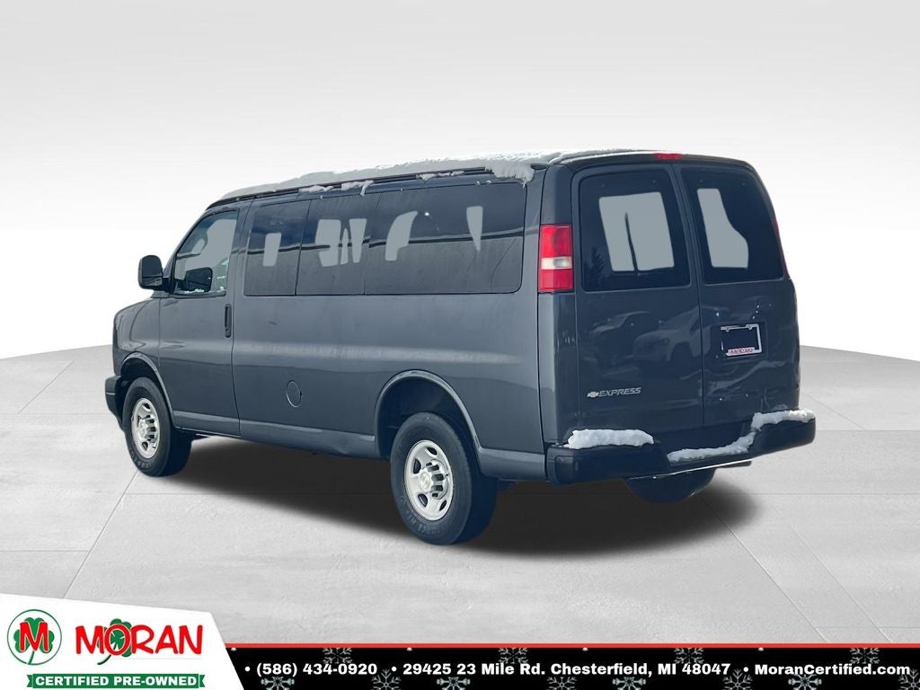 2017 Chevrolet Express 2500 LS Passenger
