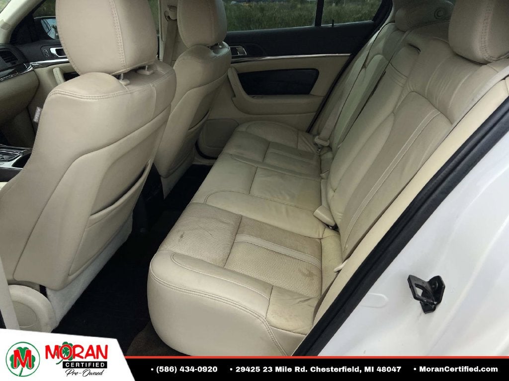 2015 Lincoln MKS Base