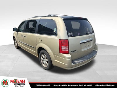 2010 Chrysler Town & Country Touring