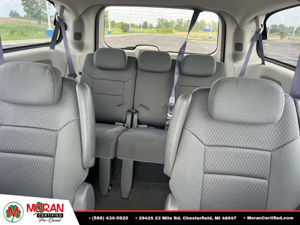 2009 Chrysler Town & Country LX