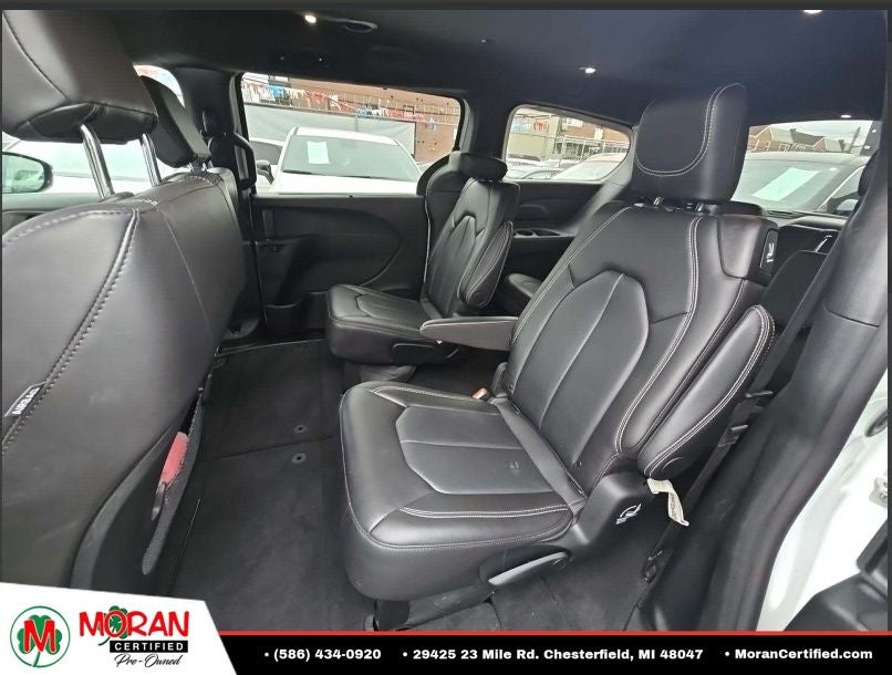 2026 Chrysler Pacifica Select