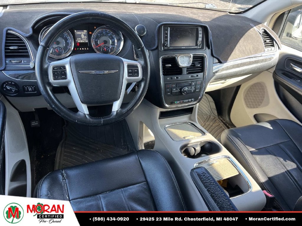 2014 Chrysler Town & Country Touring