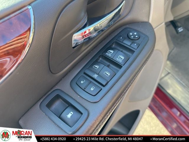 2014 Chrysler Town & Country Touring-L