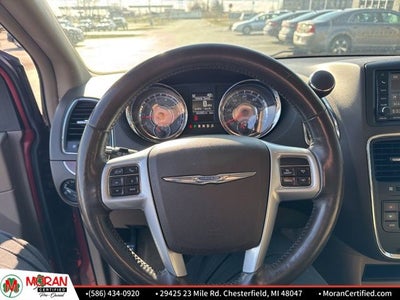 2014 Chrysler Town & Country Touring-L