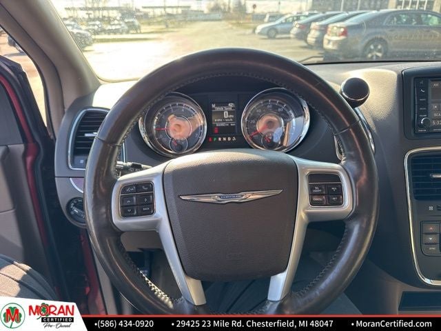 2014 Chrysler Town & Country Touring-L