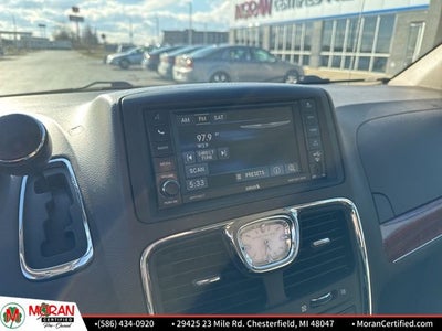 2014 Chrysler Town & Country Touring-L