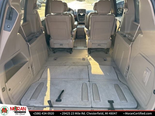 2014 Chrysler Town & Country Touring-L