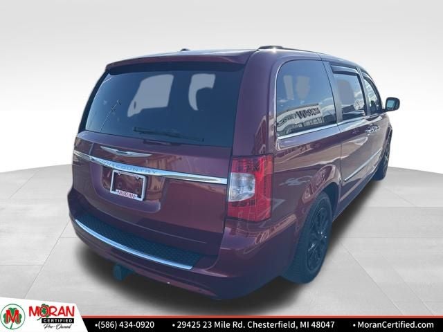 2014 Chrysler Town & Country Touring-L