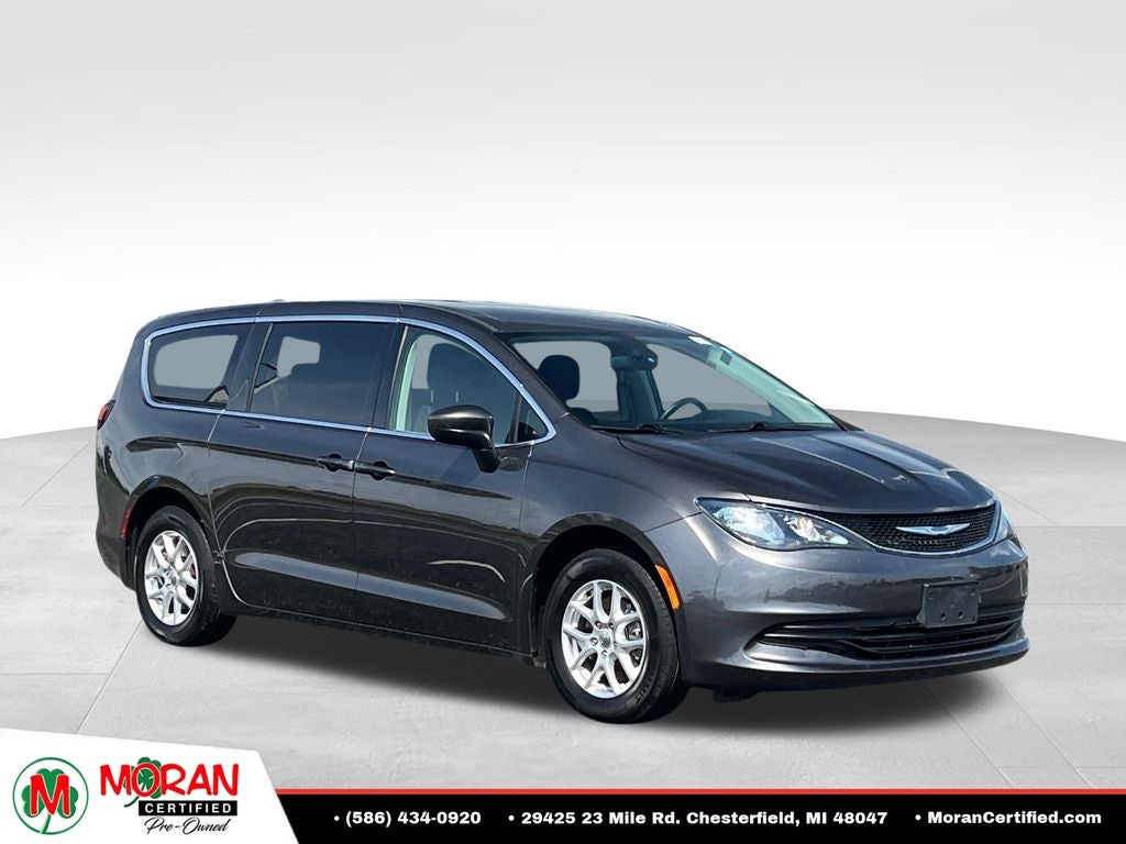 2020 Chrysler Voyager LX