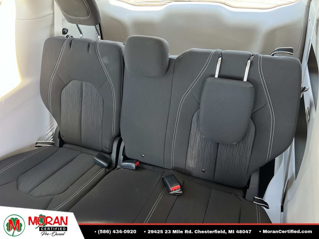 2021 Chrysler Voyager LX