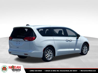 2021 Chrysler Voyager LX