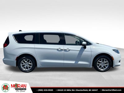 2021 Chrysler Voyager LX