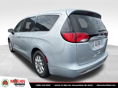 2022 Chrysler Voyager LX