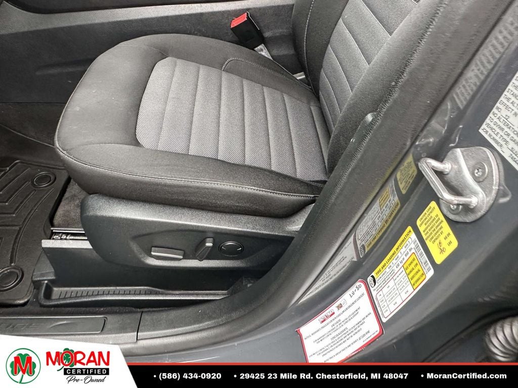 2021 Ford Edge SE