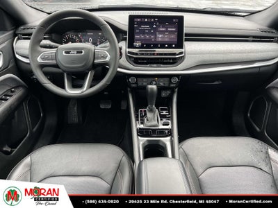 2023 Jeep Compass Latitude Lux