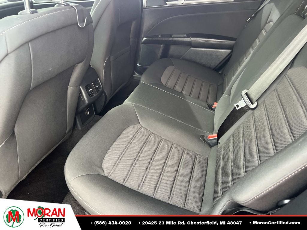 2020 Ford Fusion SE
