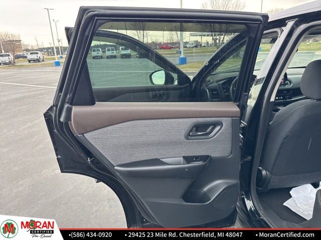 2023 Nissan Rogue Base