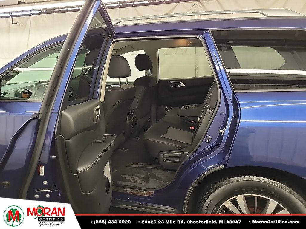2018 Nissan Pathfinder SV