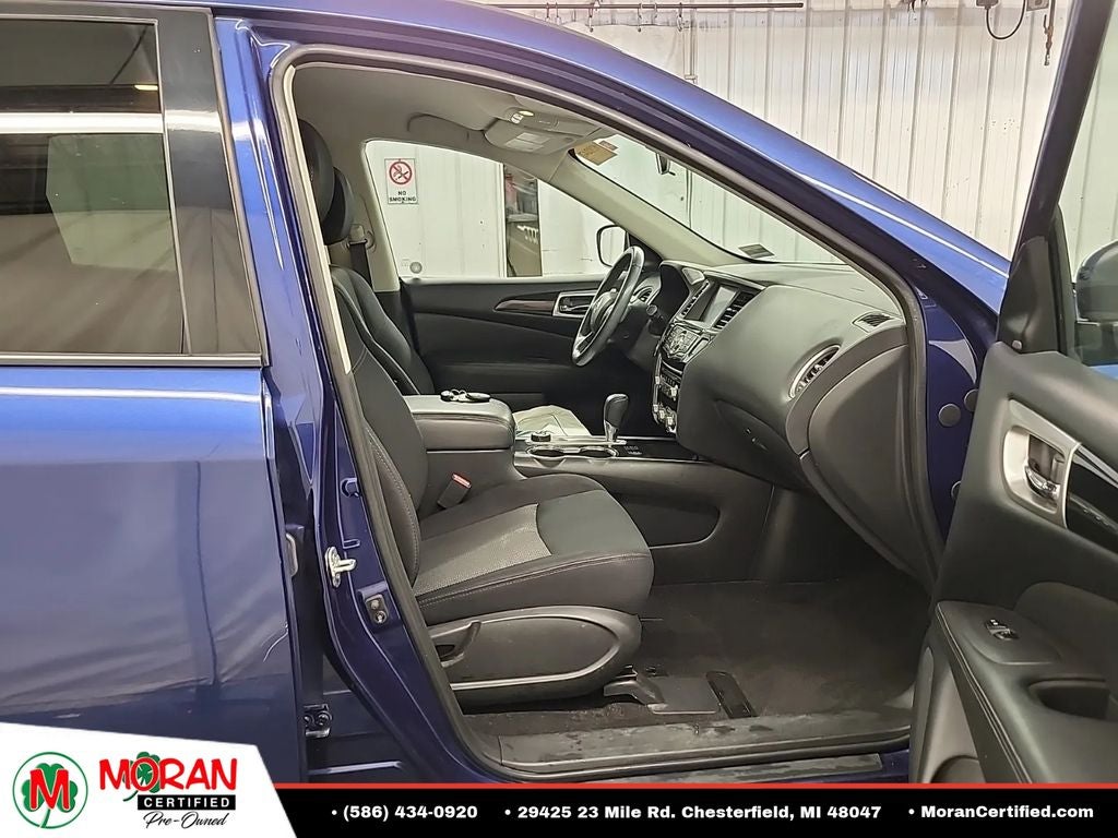 2018 Nissan Pathfinder SV