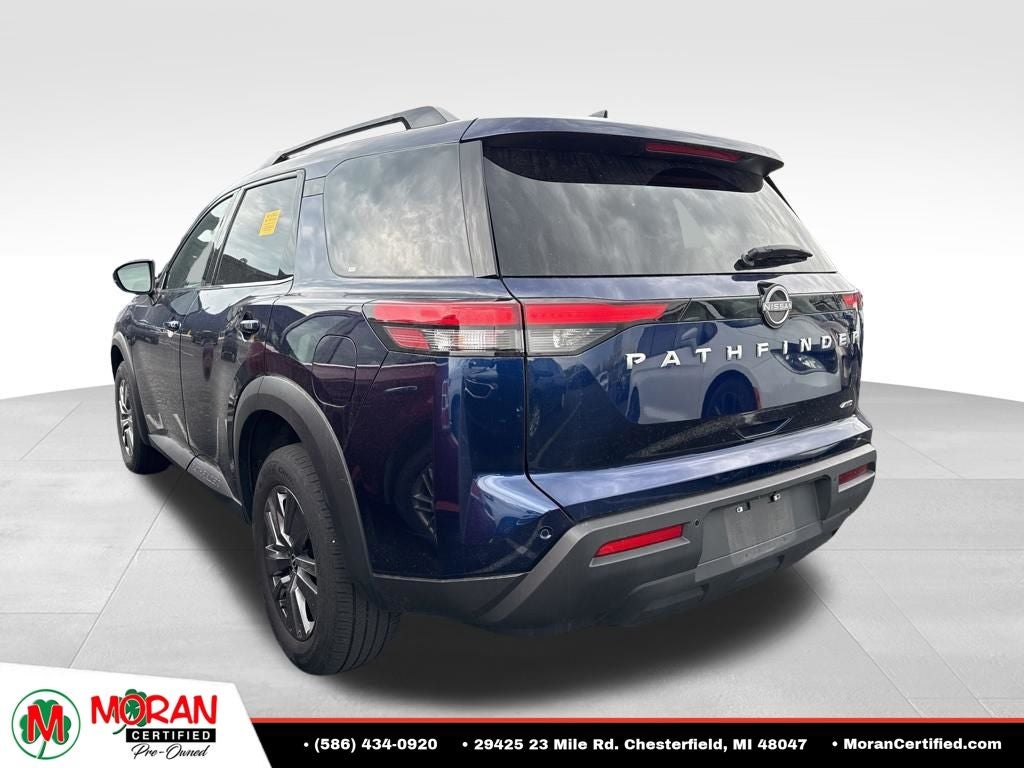 2025 Nissan Pathfinder SV