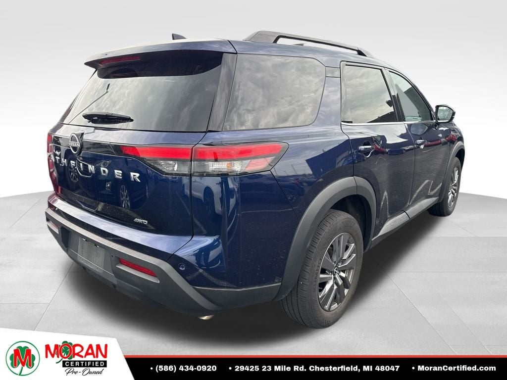 2025 Nissan Pathfinder SV