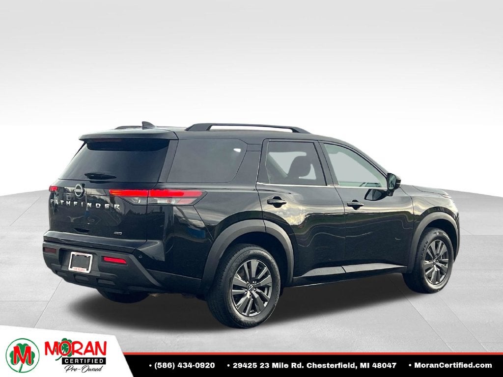 2025 Nissan Pathfinder SV