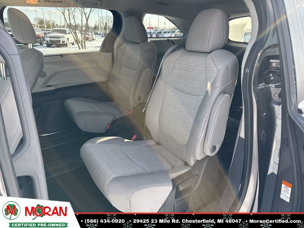 2024 Toyota Sienna LE 8 Passenger