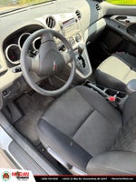 2009 Pontiac Vibe Base